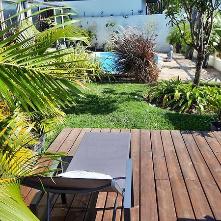 Joli Appartement, Piscine, Jacuzzi Sainte-Suzanne Luaran gambar