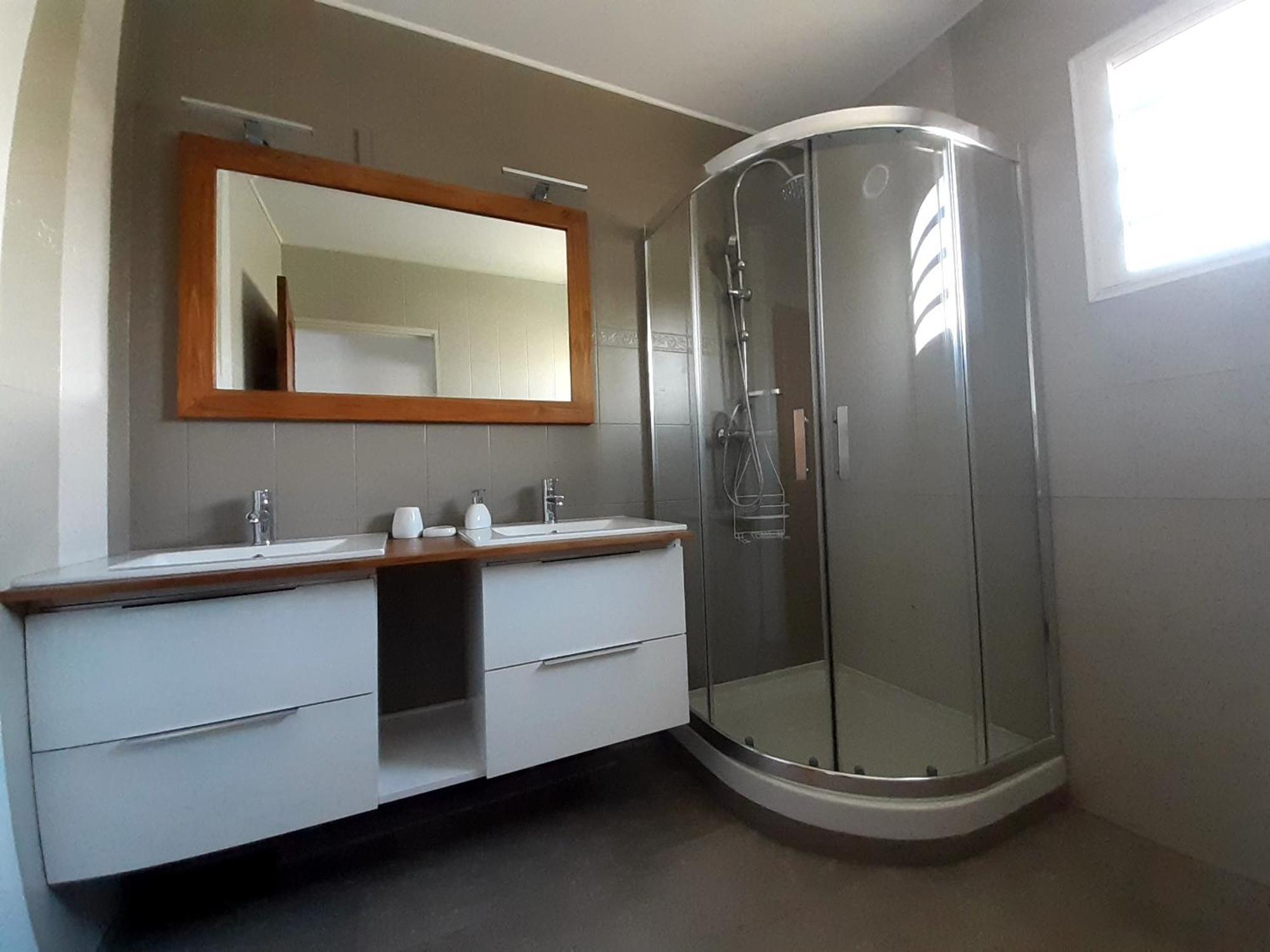 Joli Appartement, Piscine, Jacuzzi Sainte-Suzanne Luaran gambar
